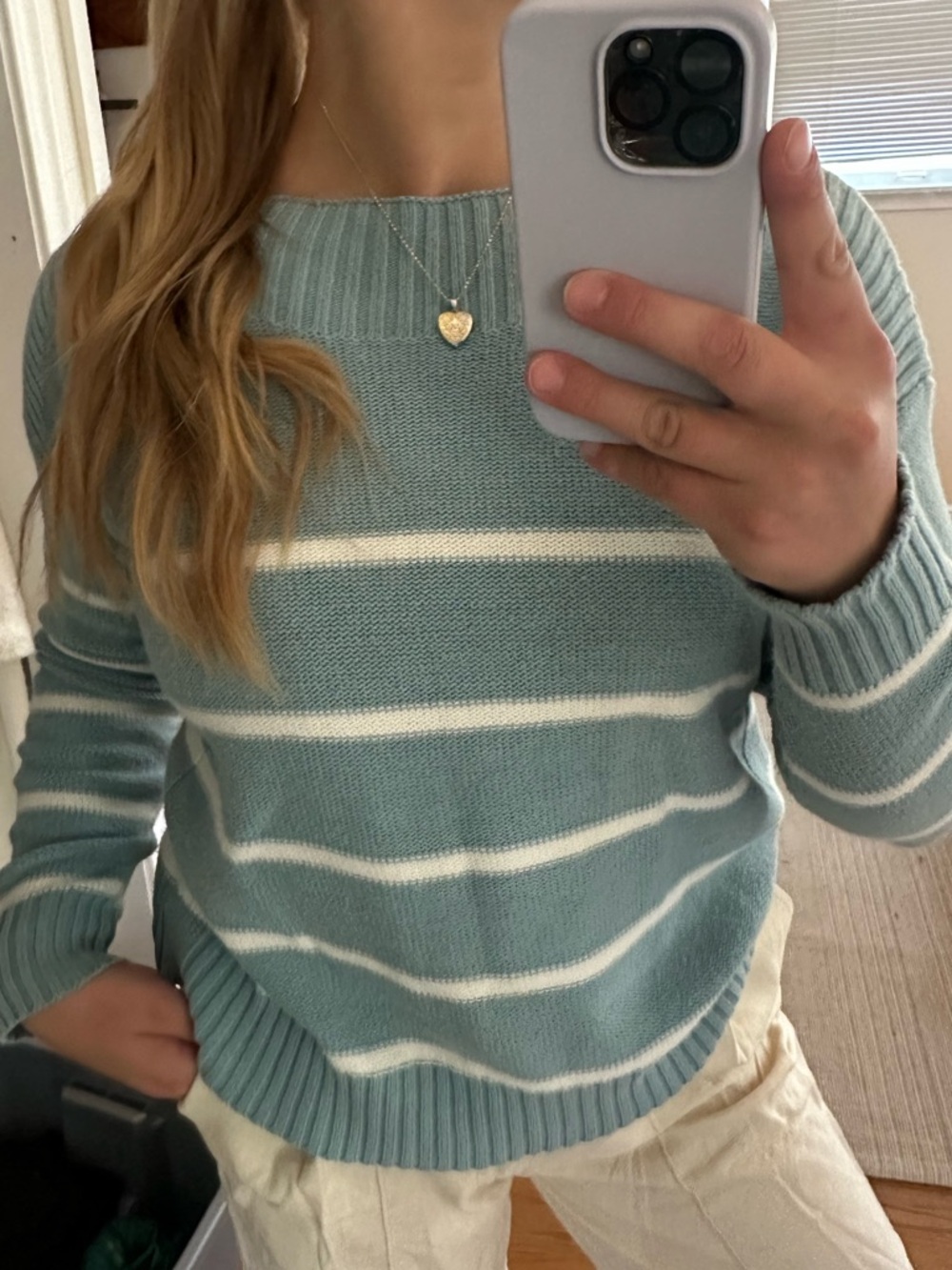 Women's Mint Green & White Knit Sweater  size medium